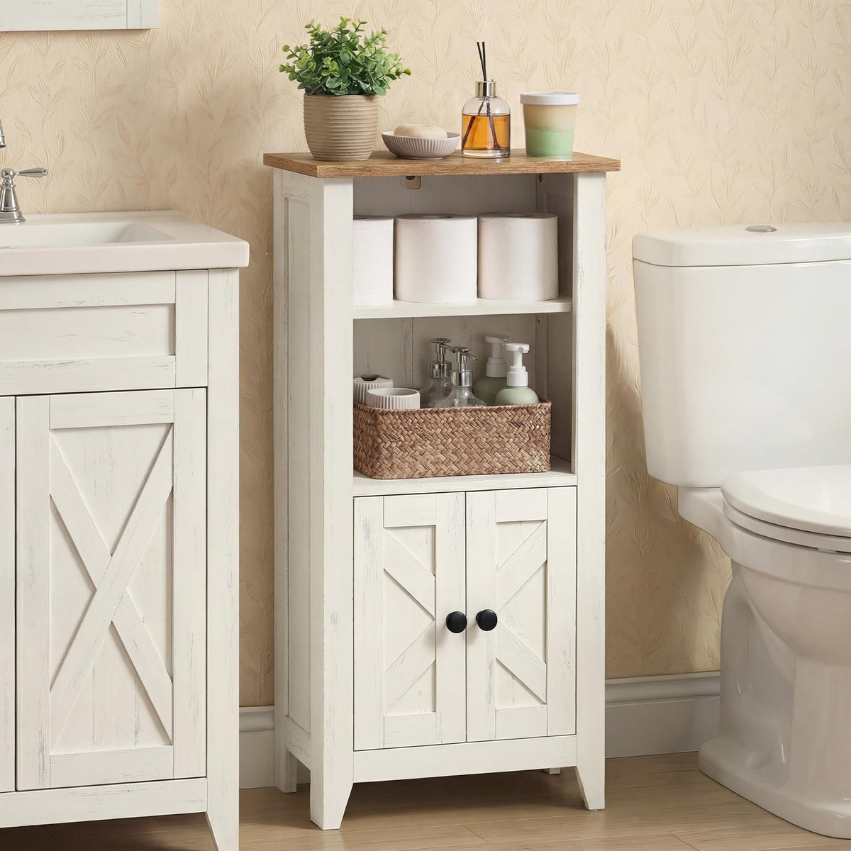 Farmhouse Storage Cabinet with 2 Barn Doors E59204